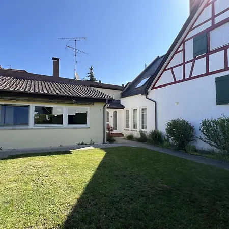 Lerchenweg *